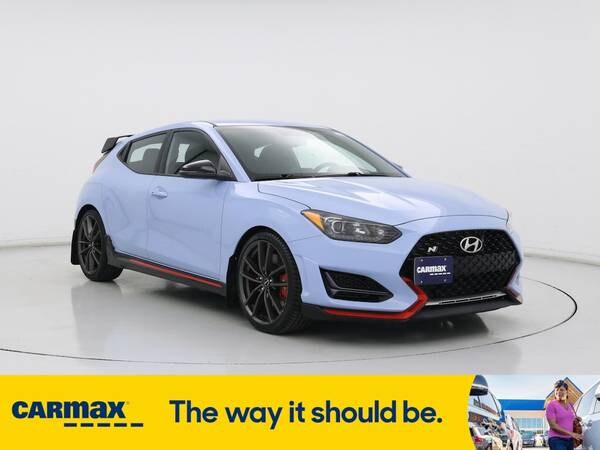 Hyundai Veloster with VIN: KMHT36AH1LU004143
