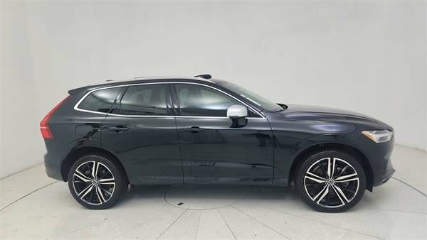 Volvo XC60 with VIN: LYVA22RM1KB177064