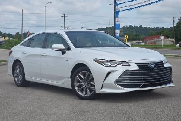 2019 Toyota Avalon Hybrid XLE