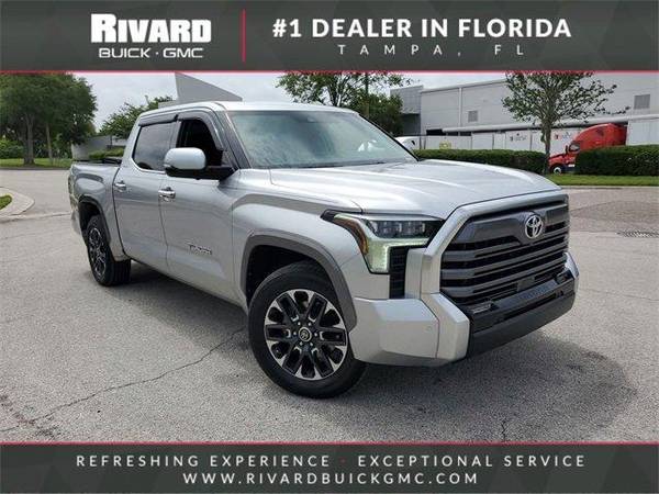 Toyota Tundra with VIN: 5TFJA5AB8NX003502