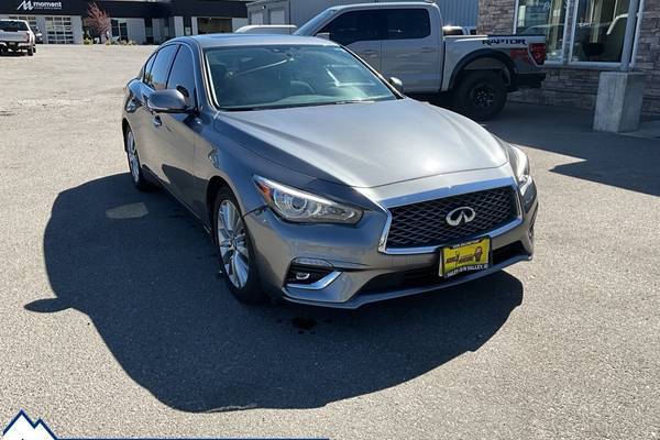 2021 INFINITI Q50 LUXE