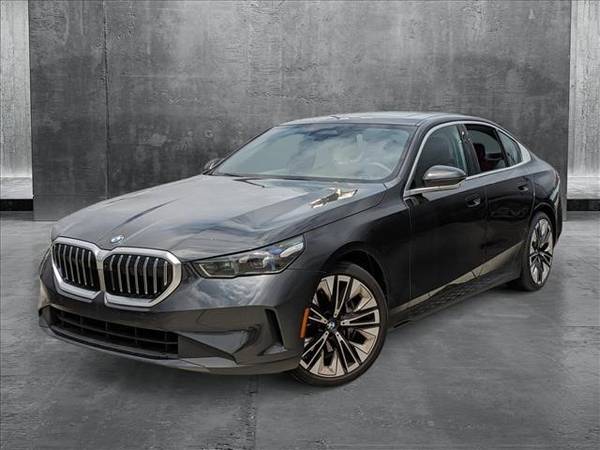 BMW 5 Series with VIN: WBA63FJ01RCS23921