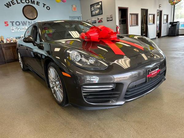 Porsche Panamera with VIN: WP0AF2A7XGL081270