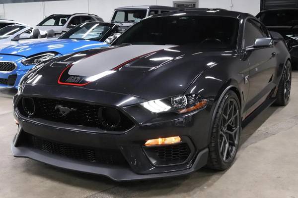 Ford Mustang with VIN: 1FA6P8R0XN5555626