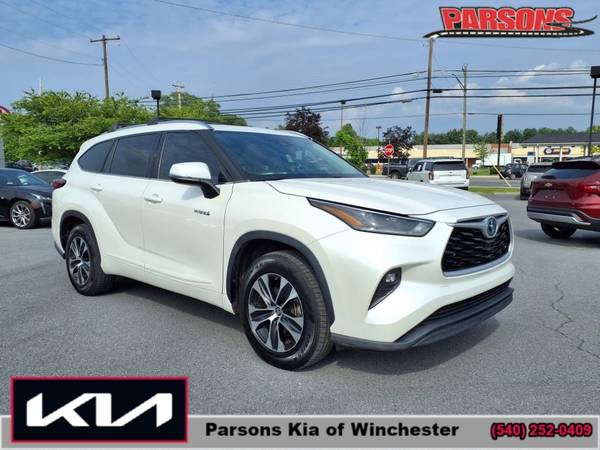 Toyota Highlander Hybrid with VIN: 5TDHARAH8MS506509