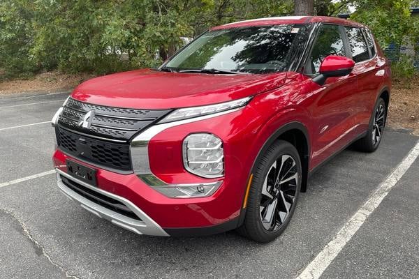 2024 Mitsubishi Outlander SE