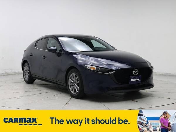 Mazda 3 with VIN: JM1BPAJL9M1301210