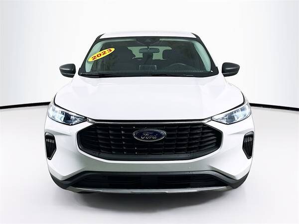 Ford Escape with VIN: 1FMCU0GNXPUB07560