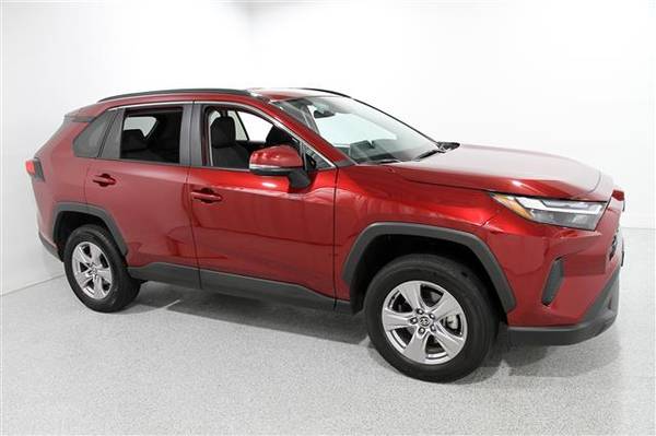 Toyota RAV4 with VIN: 2T3P1RFV1PW371600