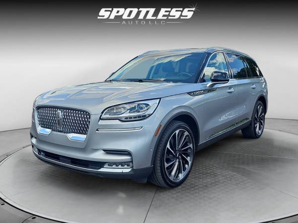 Lincoln Aviator with VIN: 5LM5J7XC5LGL11679
