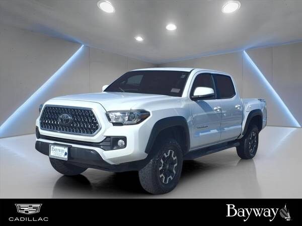Toyota Tacoma with VIN: 5TFAZ5CN1KX074343