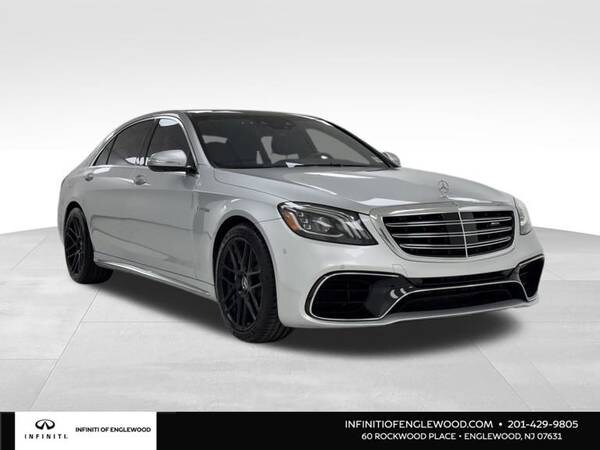 Mercedes-Benz S-Class with VIN: WDDUG8JB6JA356093