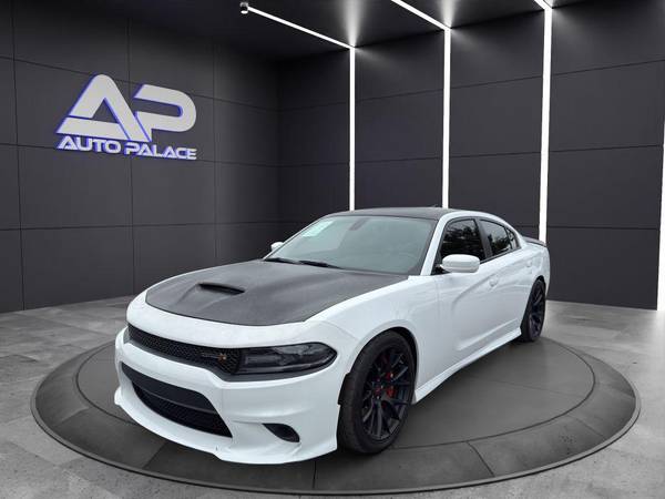 Dodge Charger with VIN: 2C3CDXGJ6HH637186