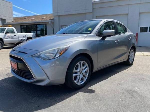 Scion iA with VIN: 3MYDLBZV8GY137059