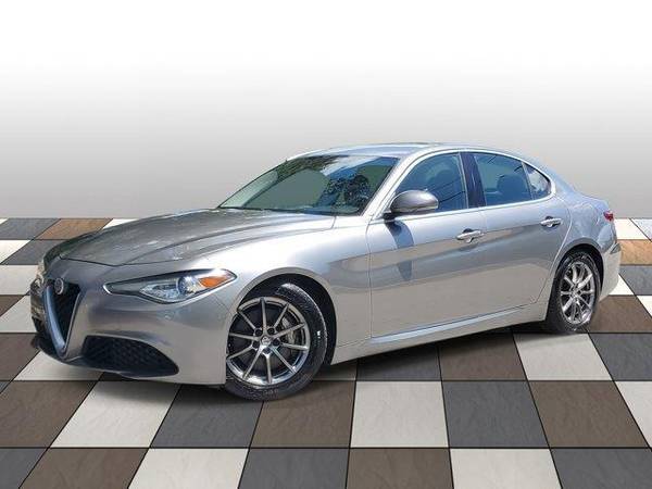 Alfa Romeo Giulia with VIN: ZARFAEBN2J7582856
