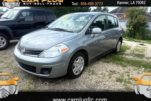 2010 Nissan Versa 1.8 S Hatchback