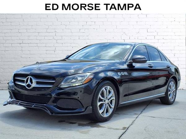 Mercedes-Benz C-Class with VIN: 55SWF4JB2HU205363