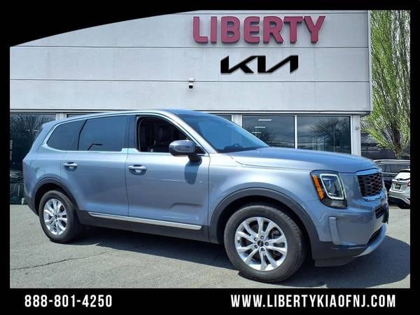 Kia Telluride with VIN: 5XYP2DHC2NG316273