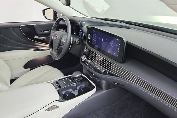 2022 Lexus LS 500 Base