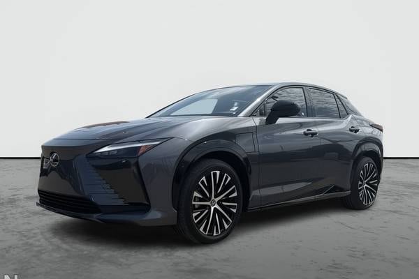 2023 Lexus RZ 450e Luxury