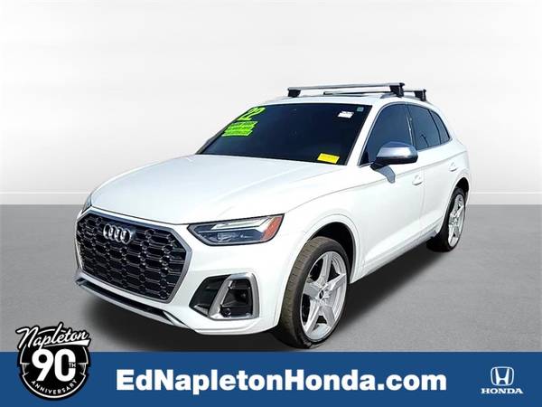 Audi SQ5 with VIN: WA1B4AFY8N2130209