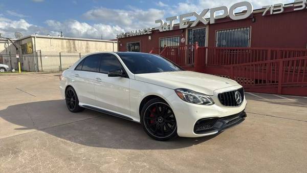 Mercedes-Benz E-Class with VIN: WDDHF7GB6GB239512