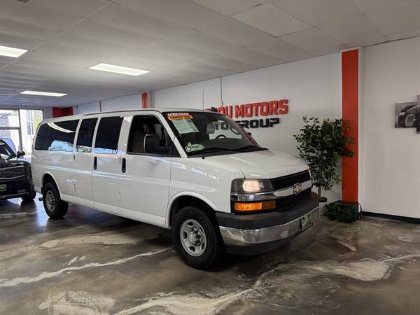 Chevrolet Express with VIN: 1GAZGPFG7K1345130