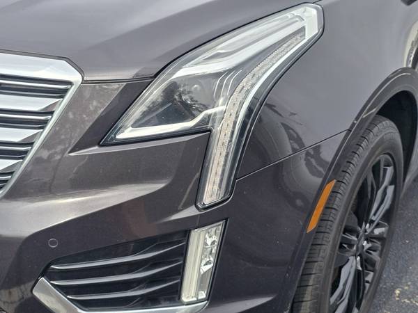 Cadillac XT5 with VIN: 1GYKNCRS6HZ118345