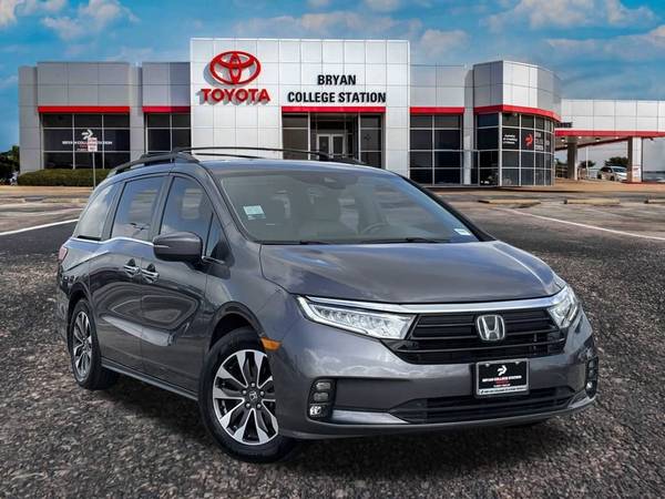 Honda Odyssey with VIN: 5FNRL6H77NB018362