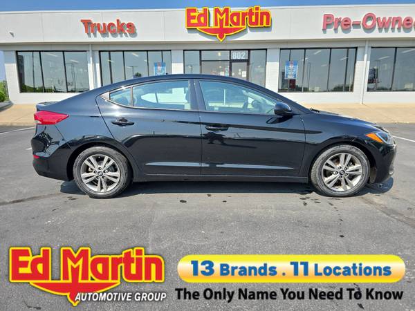 Hyundai Elantra with VIN: 5NPD84LF9JH394376