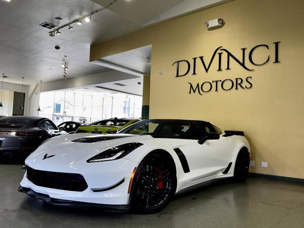 Chevrolet Corvette with VIN: 1G1YU2D60J5601780