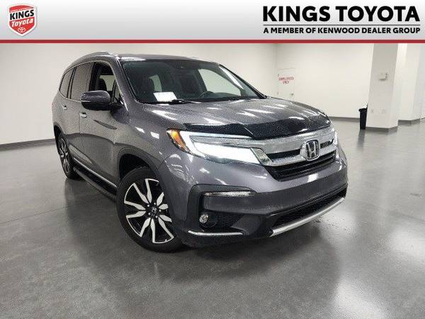 Honda Pilot with VIN: 5FNYF6H00NB062323
