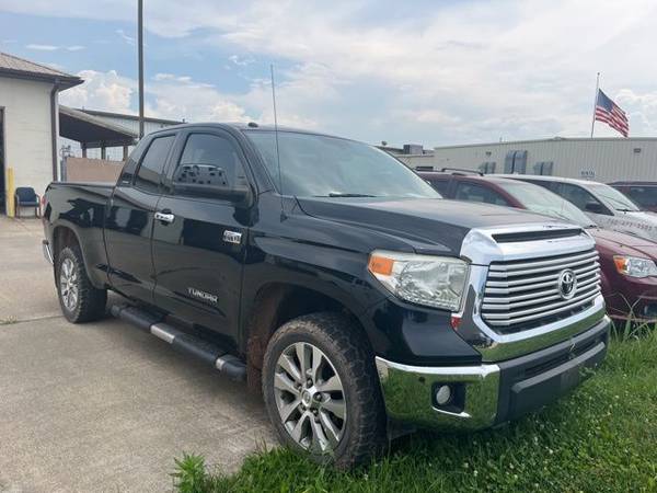 Toyota Tundra with VIN: 5TFBY5F1XFX416975
