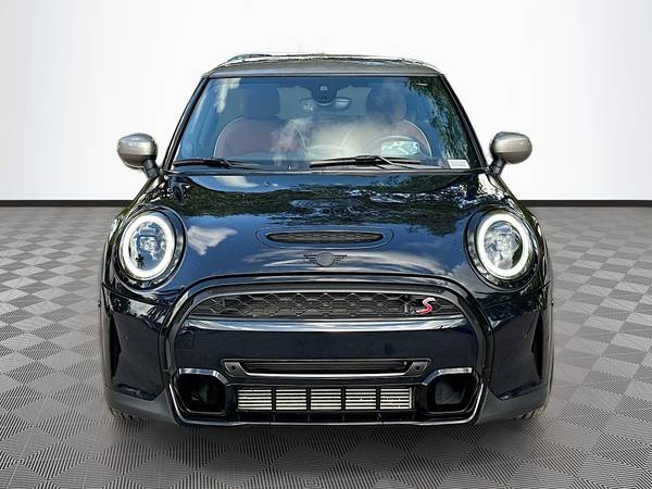 MINI Hardtop 2 Door with VIN: WMW53DH0XP2T59909