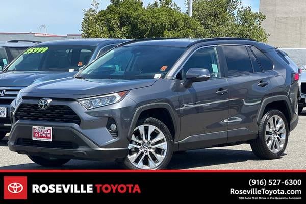 Toyota RAV4 with VIN: 2T3C1RFV9MC141251