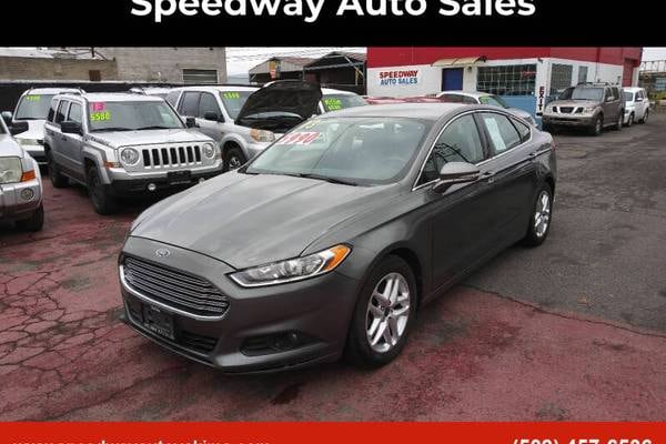 2013 Ford Fusion SE