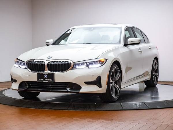 BMW 3 Series with VIN: 3MW5R1J03N8C78241