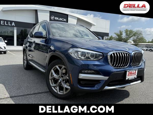 BMW X3 with VIN: 5UXTY3C00M9F93445