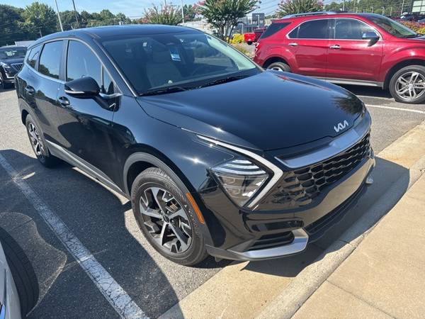Kia Sportage with VIN: 5XYK33DF9RG179422