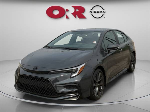 Toyota Corolla with VIN: 5YFS4MCE8SP233872