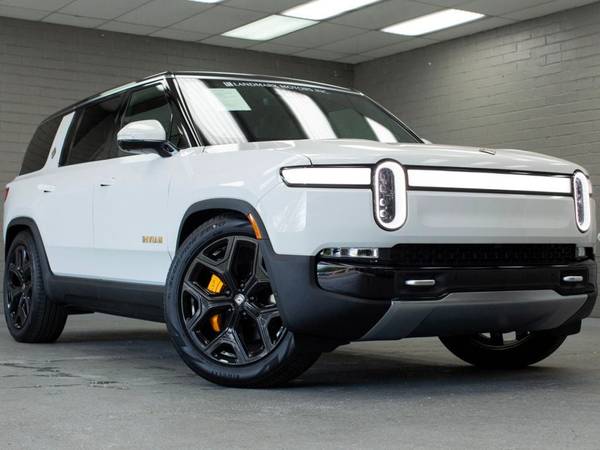 Rivian R1S with VIN: 7PDSGABA5PN029306