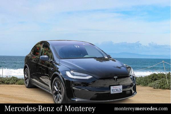 Tesla Model X with VIN: 7SAXCBE50PF381630