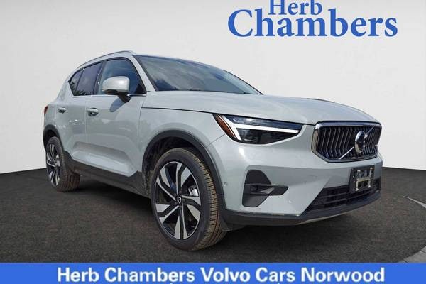 2024 Volvo XC40 B5 Ultimate Bright