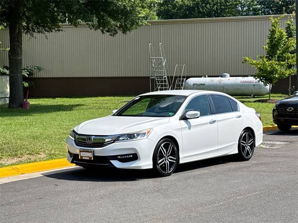 Honda Accord with VIN: 1HGCR2F51HA160834