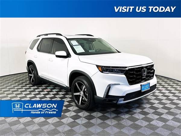 Honda Pilot with VIN: 5FNYG1H8XRB002268