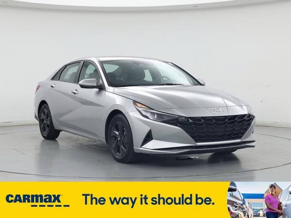 Hyundai Elantra with VIN: 5NPLM4AG3MH040960