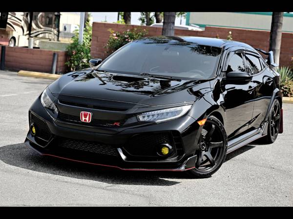 Honda Civic with VIN: SHHFK8G70JU202036