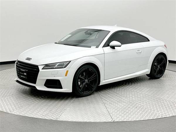 Audi TT with VIN: TRUAEAFV5N1001523