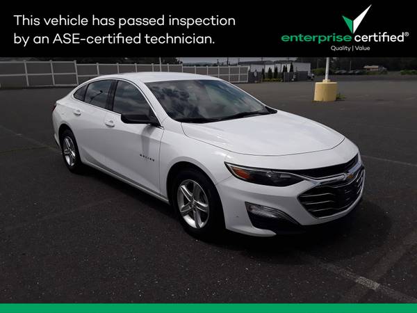 Chevrolet Malibu with VIN: 1G1ZB5ST5NF216039