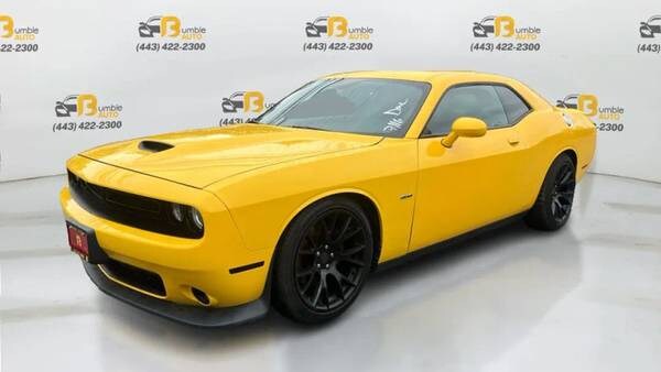 Dodge Challenger with VIN: 2C3CDZBT2JH123524
